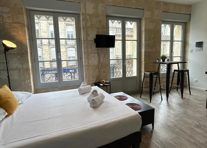 Superbe Avec Climatisation Et Belle Pierre Bordelaise Pour 2 Personnes Apartamento