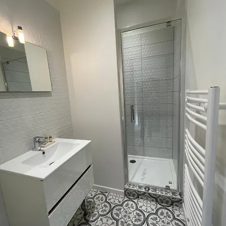 Superbe Avec Climatisation Et Belle Pierre Bordelaise Pour 2 Personnes