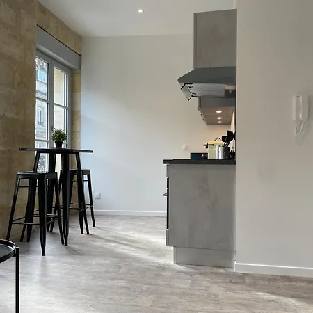Superbe Avec Climatisation Et Belle Pierre Bordelaise Pour 2 Personnes * Bordeaux
